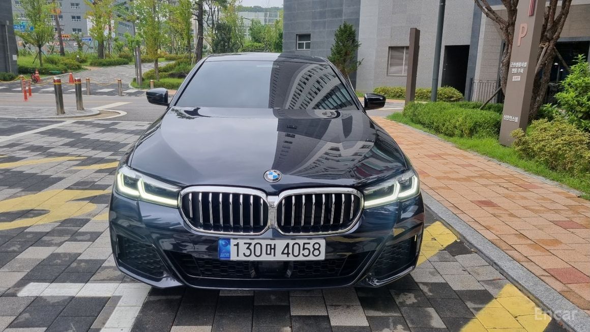 BMW 5 Series - фото 0