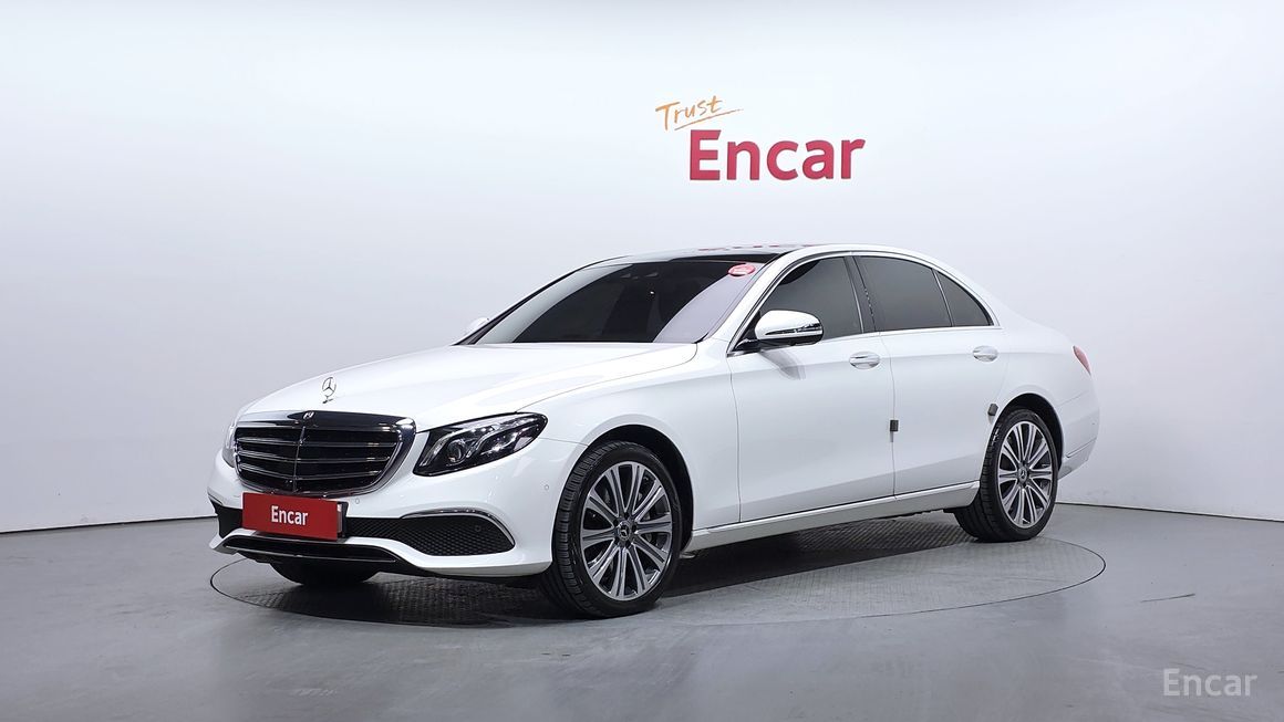 Mercedes-Benz E-Class - фото 0