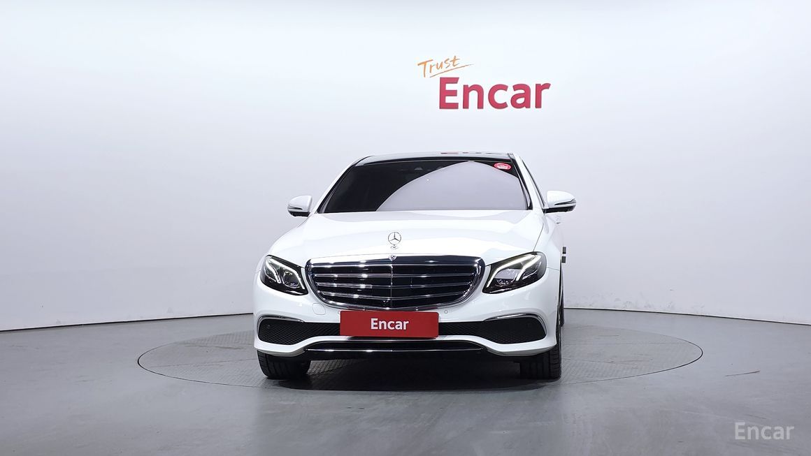 Mercedes-Benz E-Class - фото 2