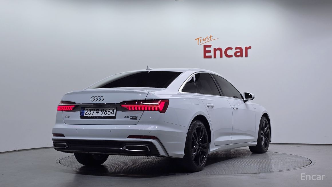 Audi A6 - фото 1