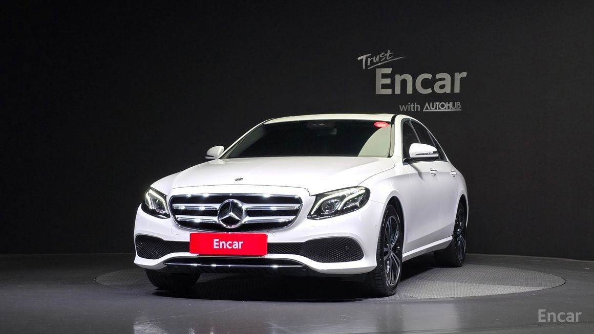 Mercedes-Benz E-Class - фото 2