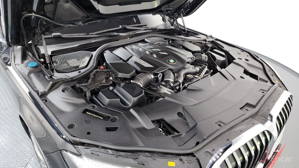 BMW 7 Series - фото 5