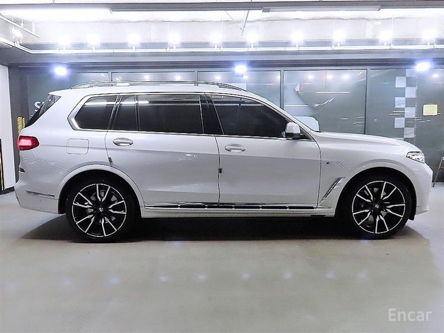 BMW X7 - фото 2