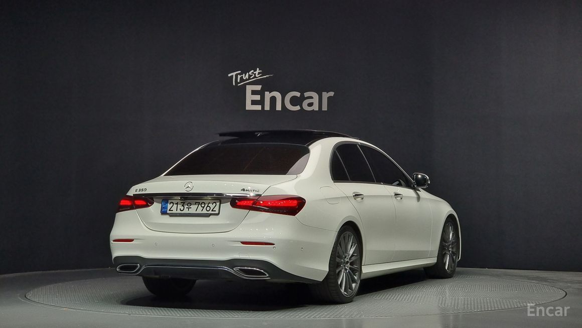 Mercedes-Benz E-Class - фото 1