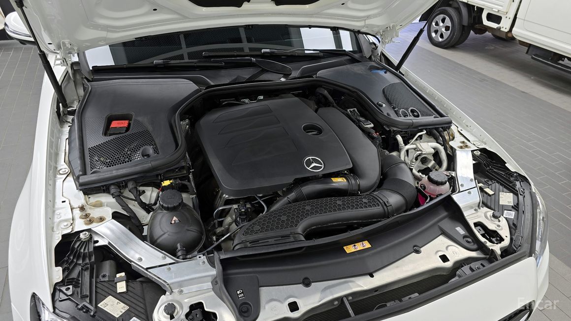 Mercedes-Benz E-Class - фото 5