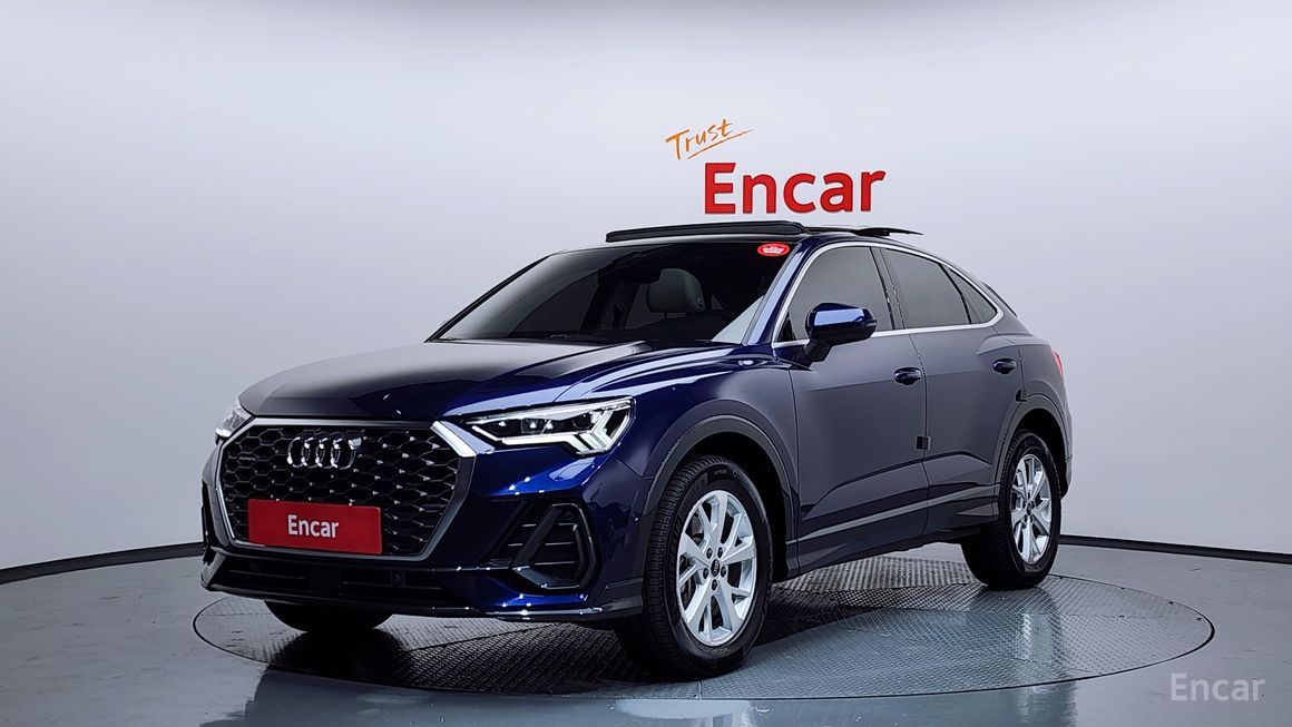 Audi Q3 - фото 0