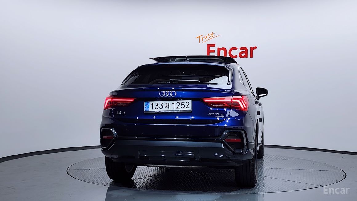 Audi Q3 - фото 3