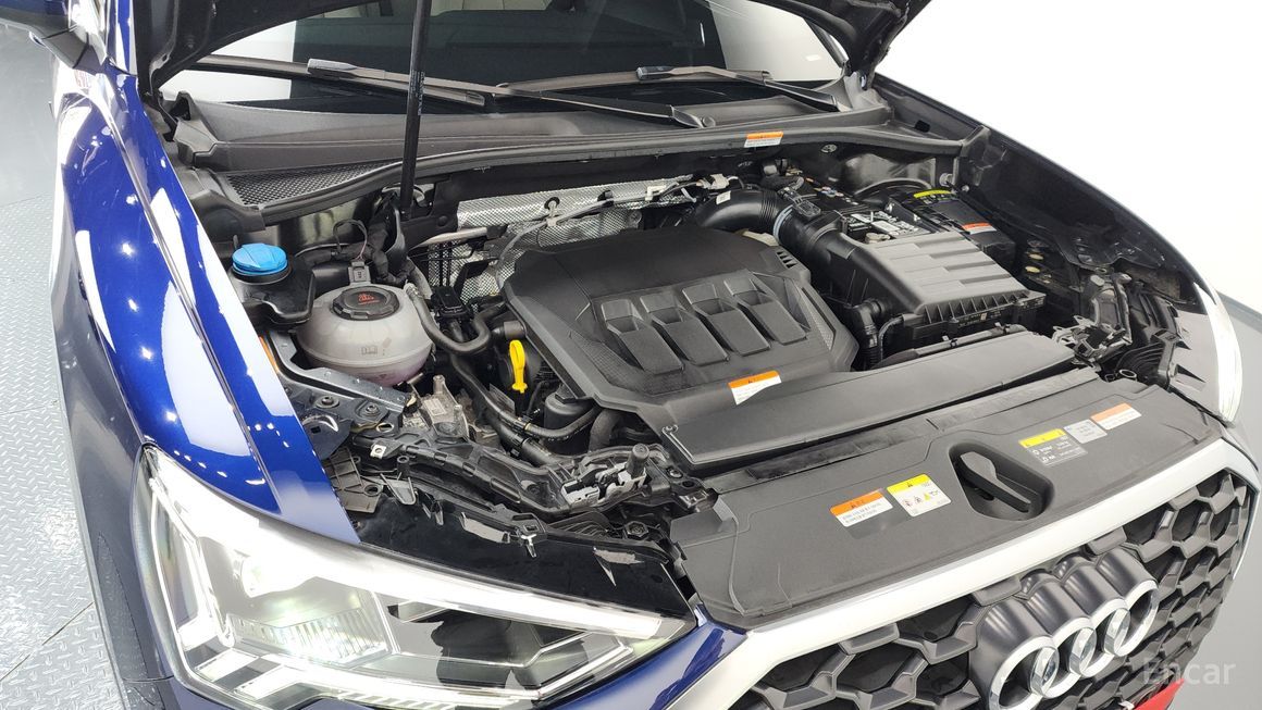 Audi Q3 - фото 5