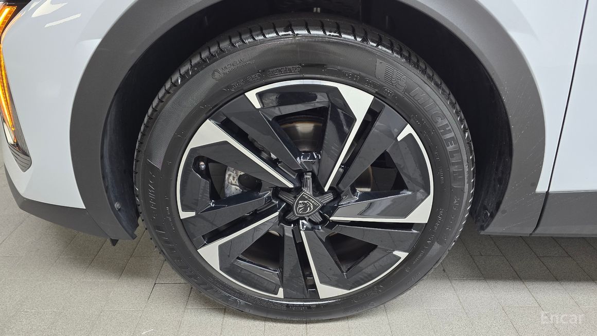 Peugeot 408 - фото 4