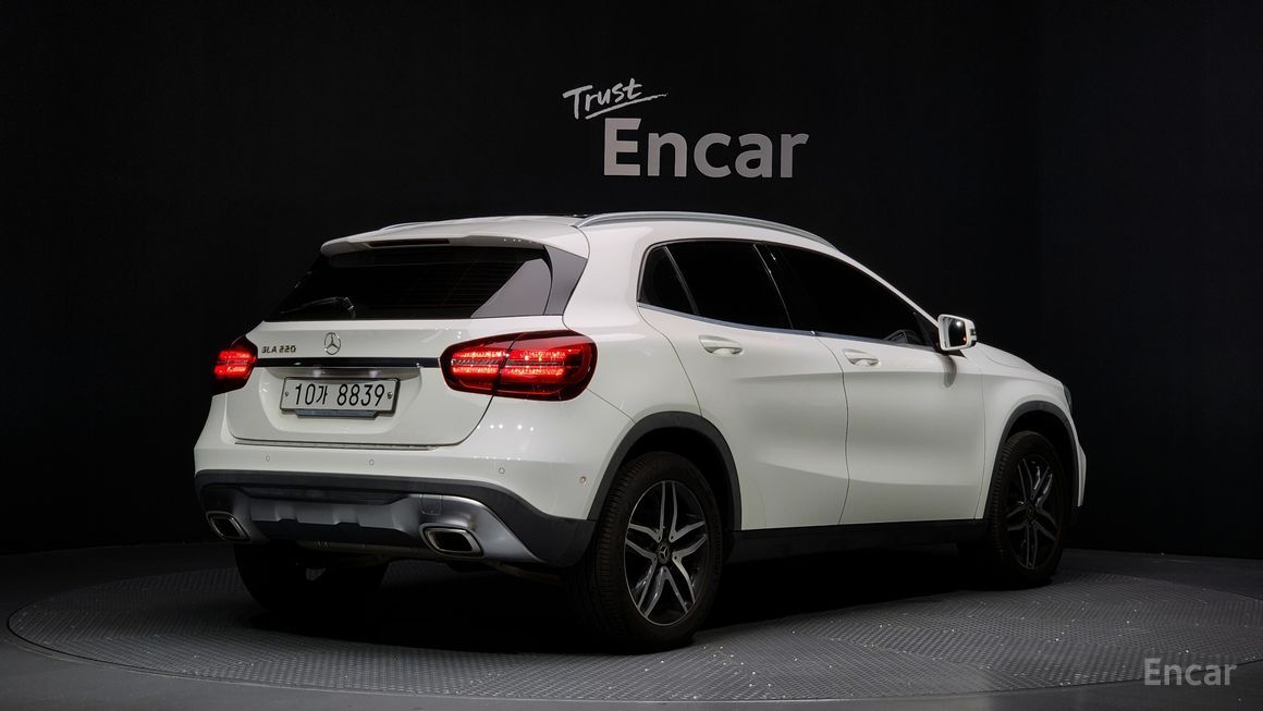 Mercedes-Benz GLA-Class - фото 1