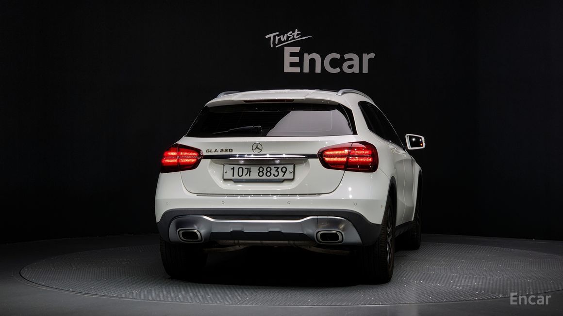 Mercedes-Benz GLA-Class - фото 3