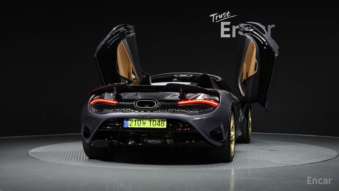 McLaren 750S - фото 3