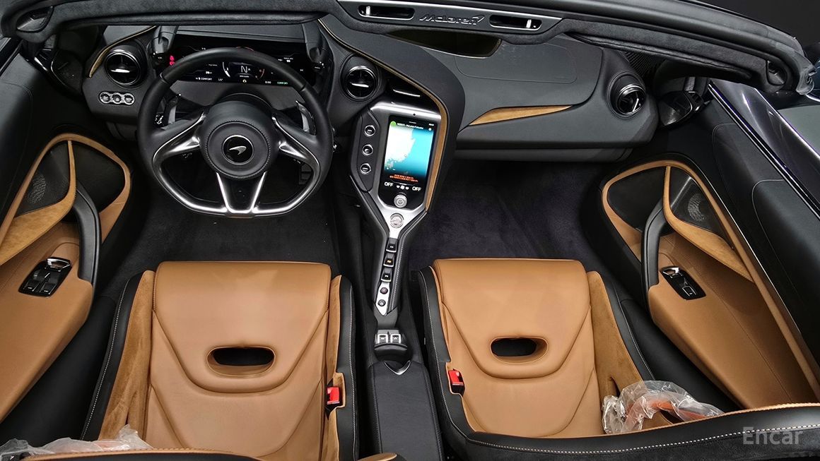 McLaren 750S - фото 6